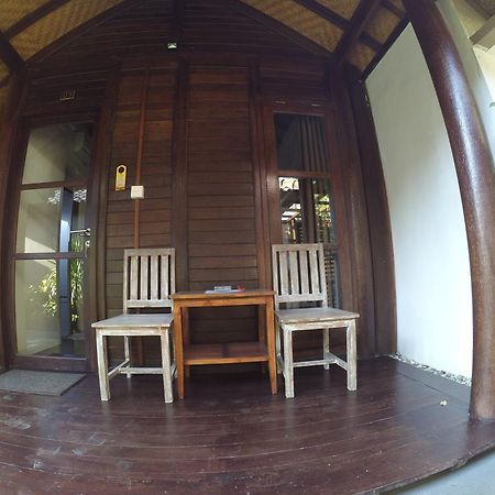 Drupadi Bungalows กีลีตราวางัน ภายนอก รูปภาพ