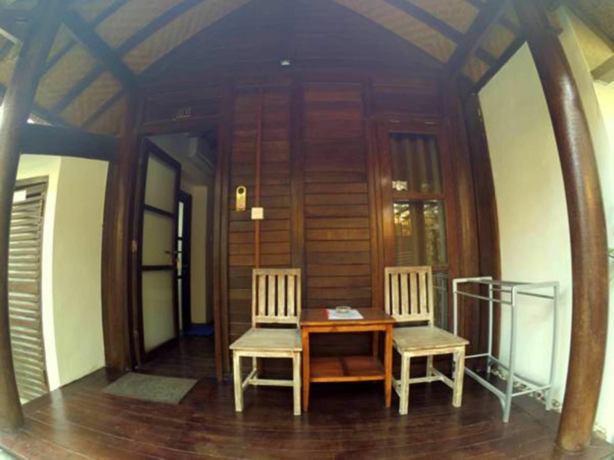 Drupadi Bungalows กีลีตราวางัน ภายนอก รูปภาพ