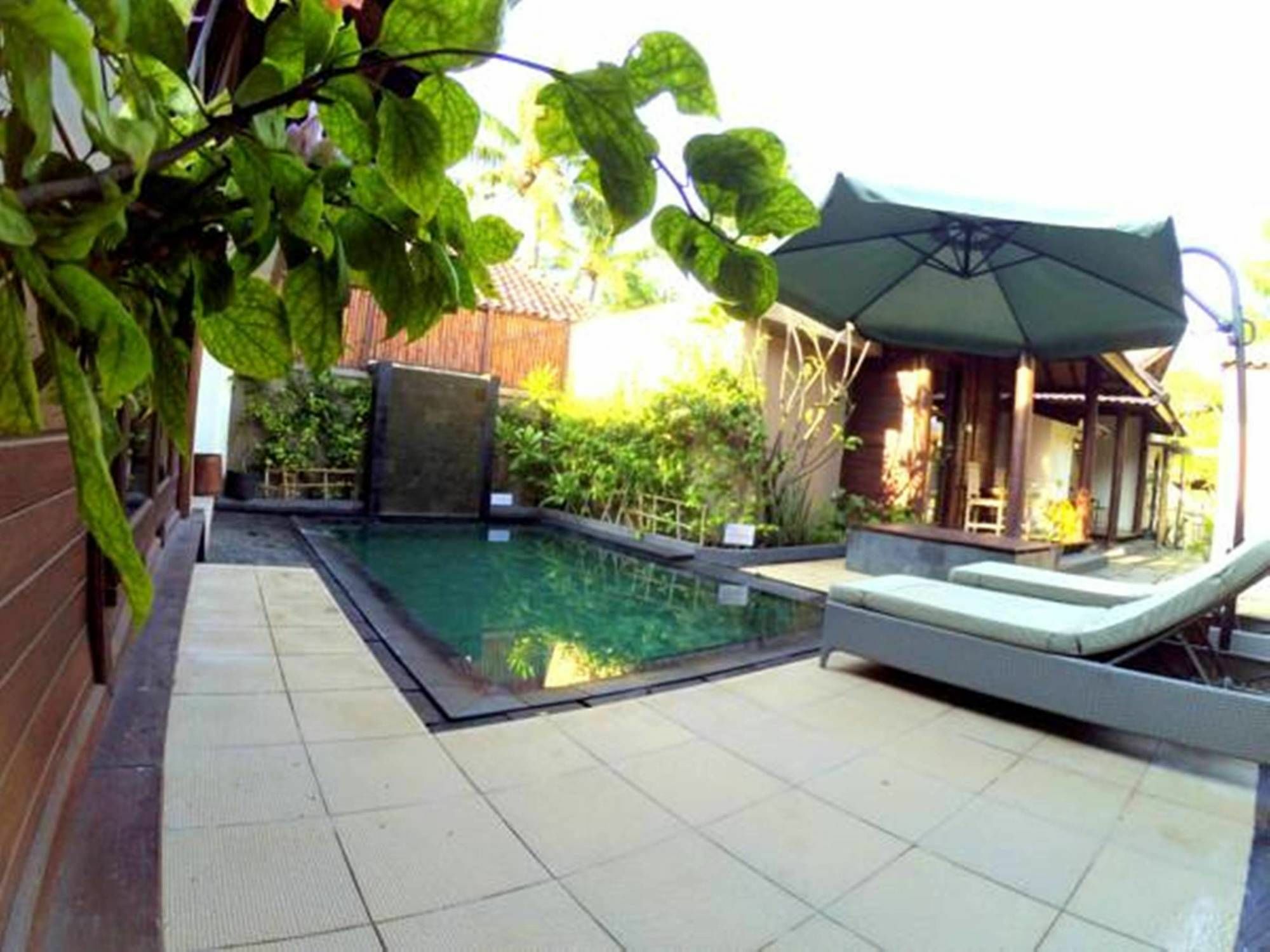 Drupadi Bungalows กีลีตราวางัน ภายนอก รูปภาพ